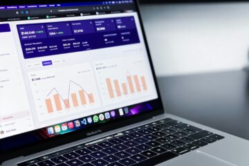 Tekoälyn hyödyntäminen pk-yrityksen vastuullisuustietojen analysoinnissa ja raportoinnissa